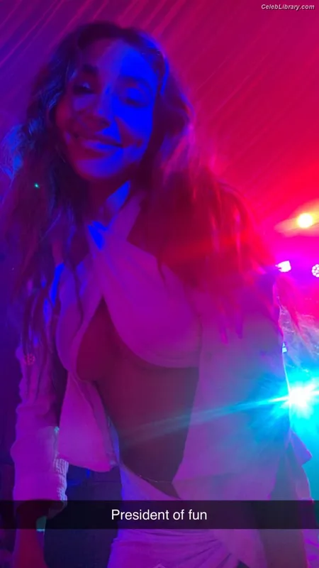 Chantel Jeffries photo 10 of 1942