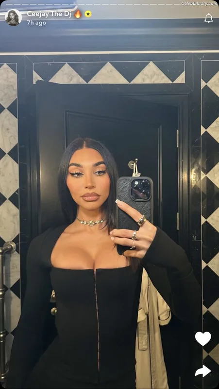 Chantel Jeffries photo 17 of 1942