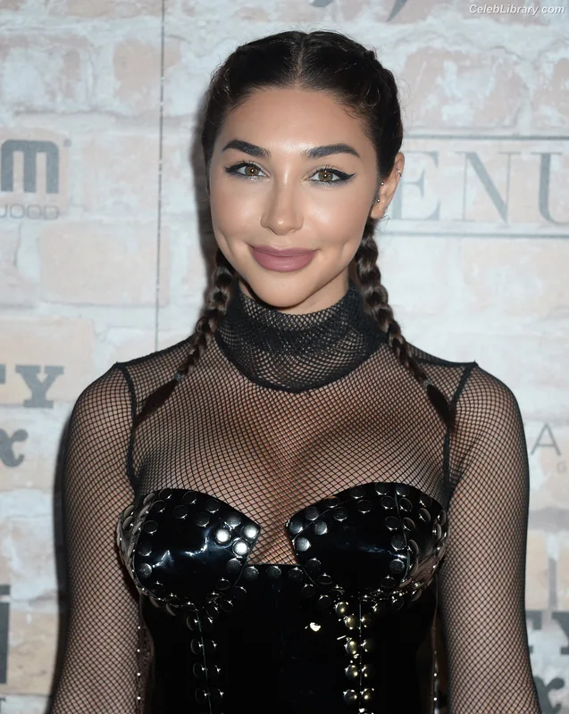 Chantel Jeffries photo 10 of 1942
