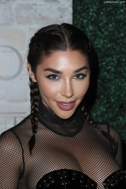 Chantel Jeffries photo 17 of 1942