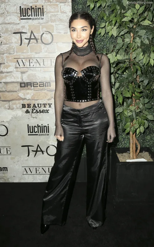 Chantel Jeffries photo 23 of 1942