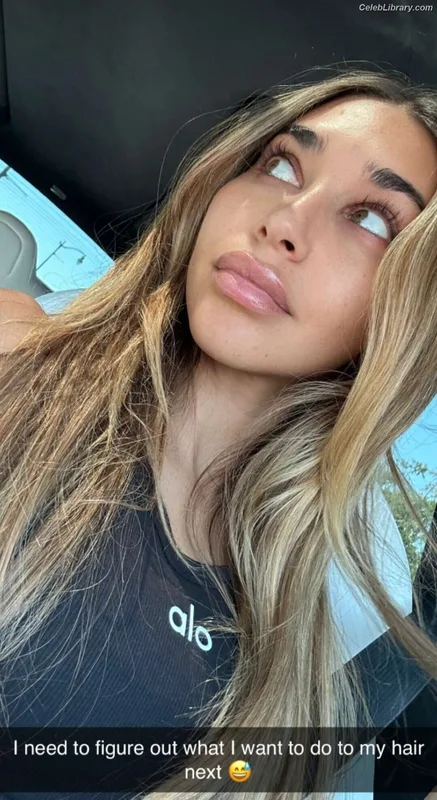 Chantel Jeffries photo 15 of 1942