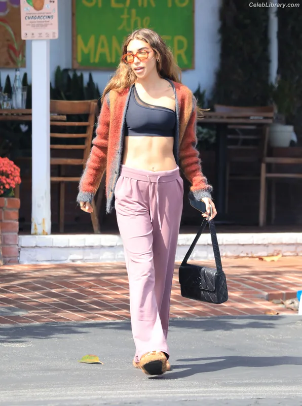 Chantel Jeffries photo 22 of 1942