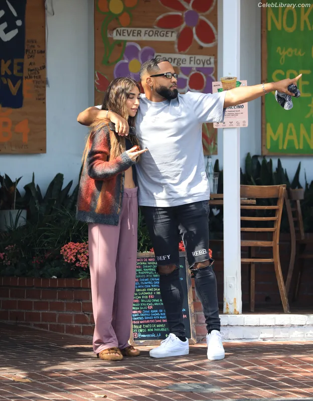 Chantel Jeffries photo 8 of 1942