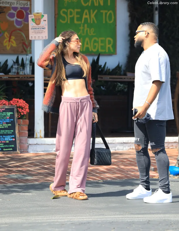 Chantel Jeffries photo 11 of 1942