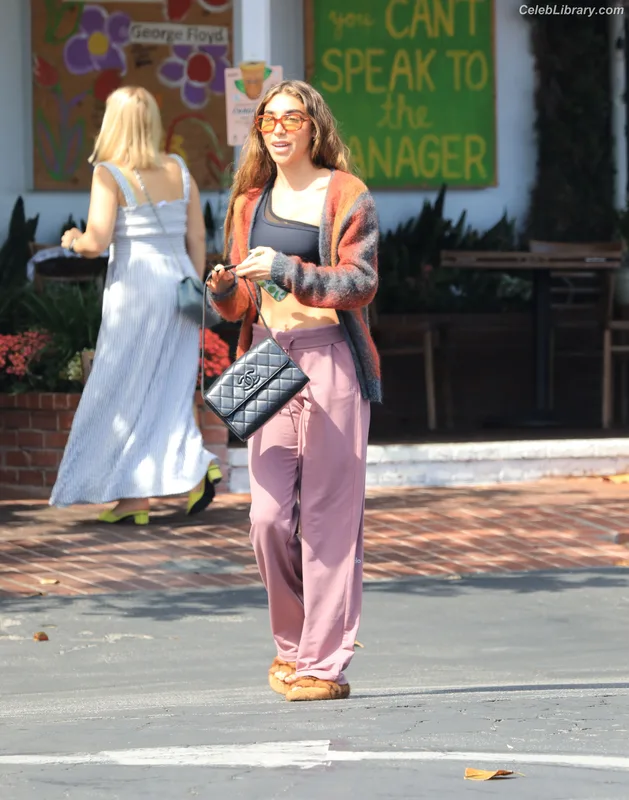 Chantel Jeffries photo 15 of 1942