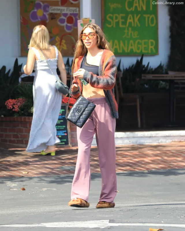 Chantel Jeffries photo 16 of 1942