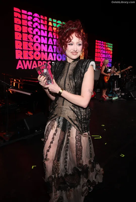 Chappell Roan photo 15 of 998