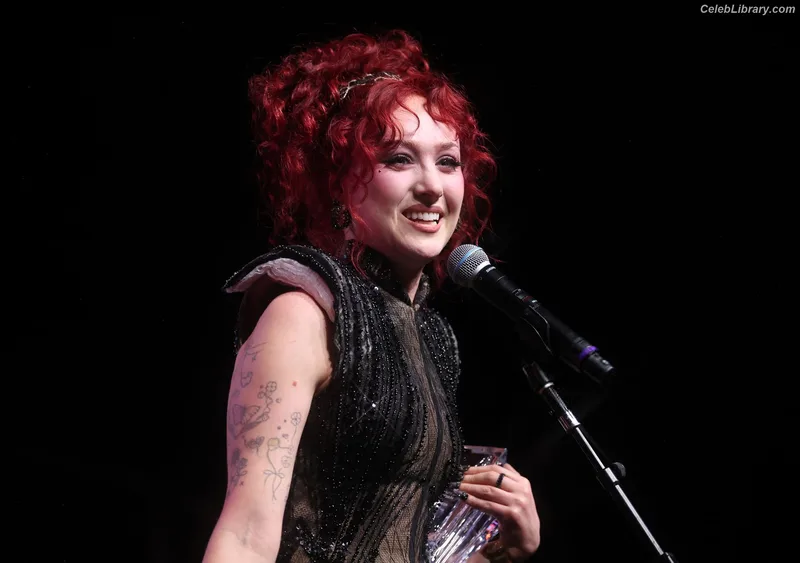 Chappell Roan photo 17 of 998