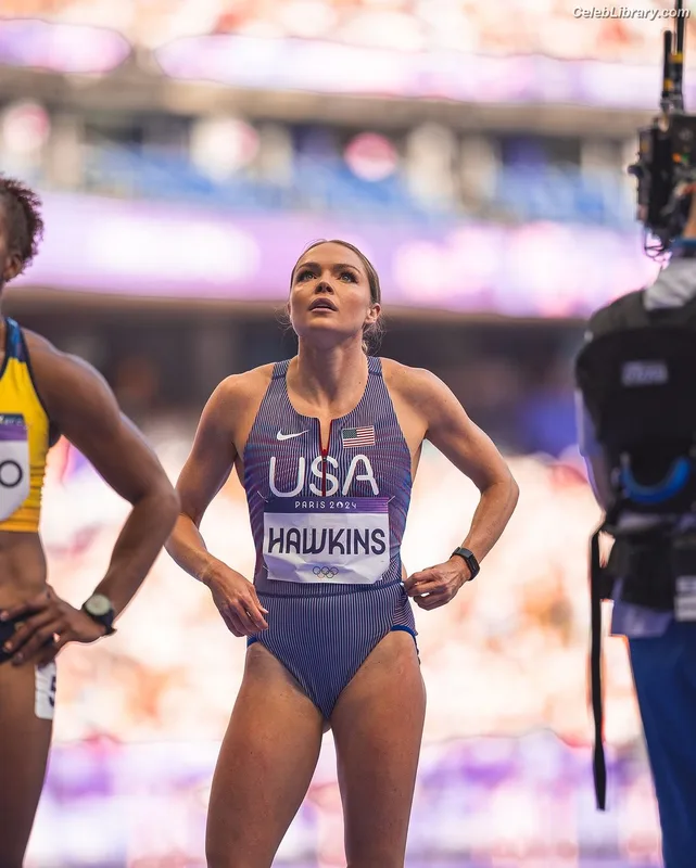 Chari Hawkins photo 6 of 71