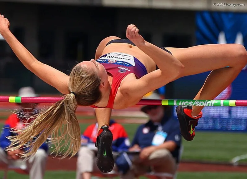 Chari Hawkins photo 21 of 71