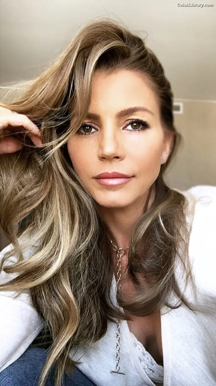 Charisma Carpenter photo 7 of 170