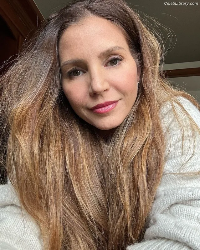 Charisma Carpenter photo 22 of 172