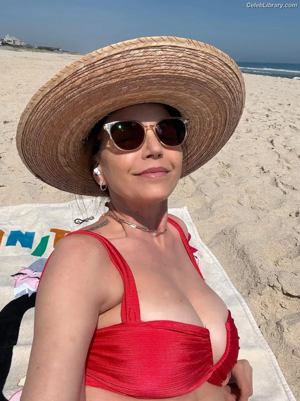 Charisma Carpenter photo 6 of 172
