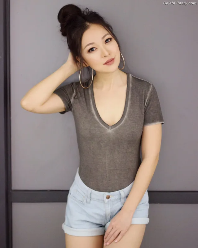 Charlet Chung photo 2 of 49