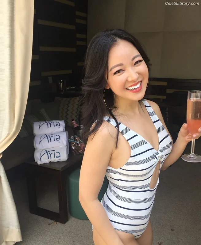 Charlet Chung photo 5 of 49