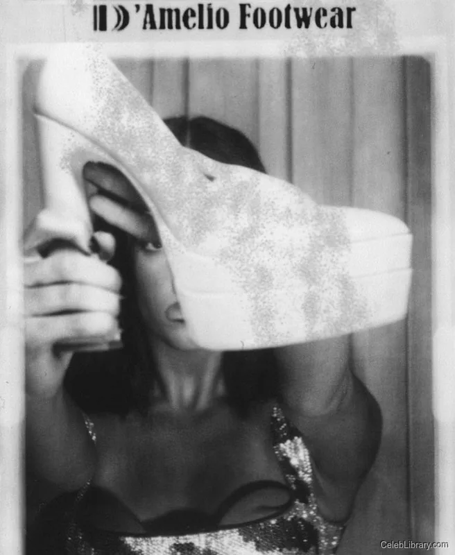 Charli Damelio photo 15 of 3196