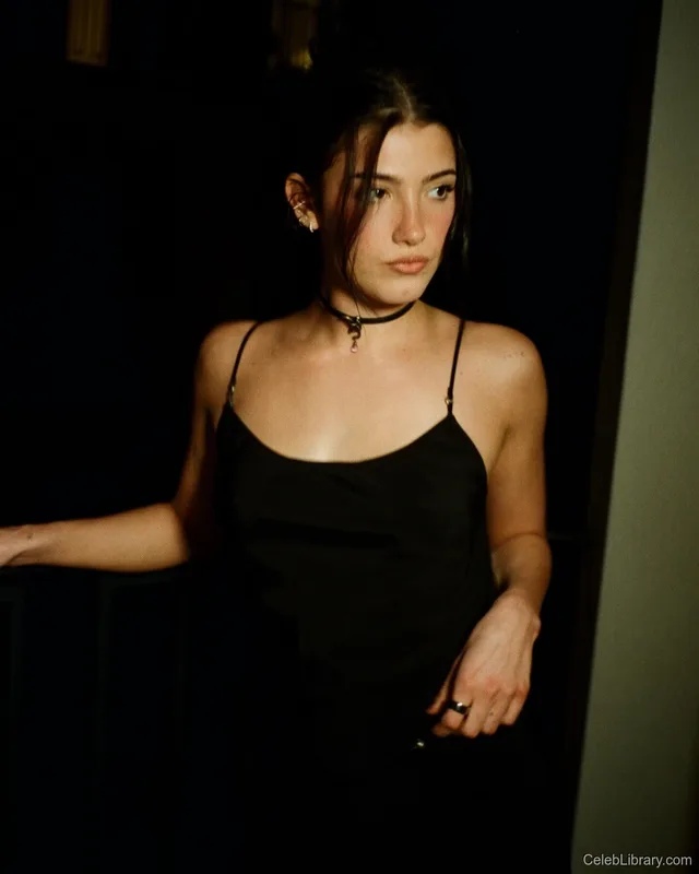 Charli Damelio photo 15 of 3196