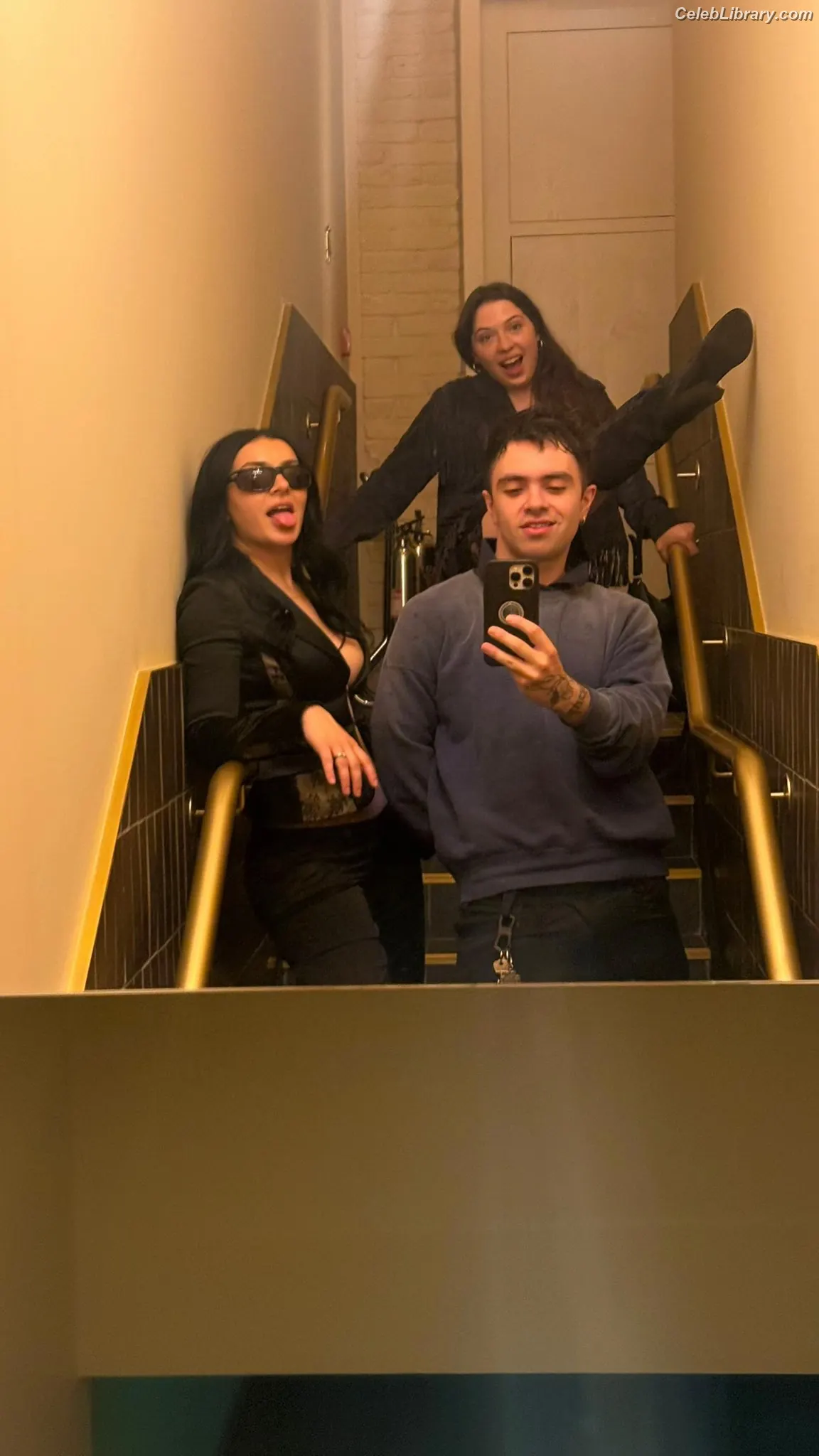 Charli XCX photo 1 of 2648