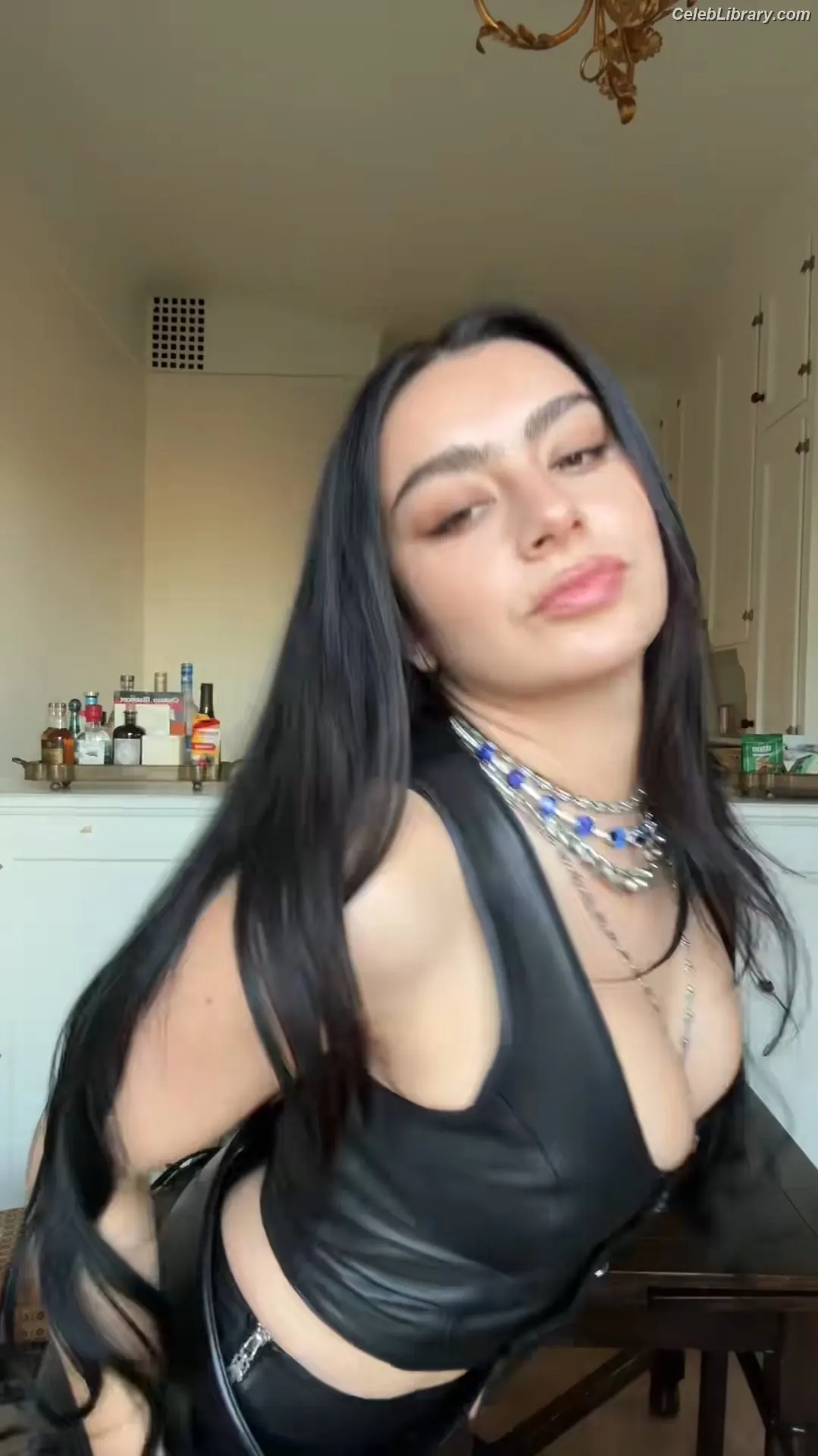 Charli XCX photo 17 of 2648