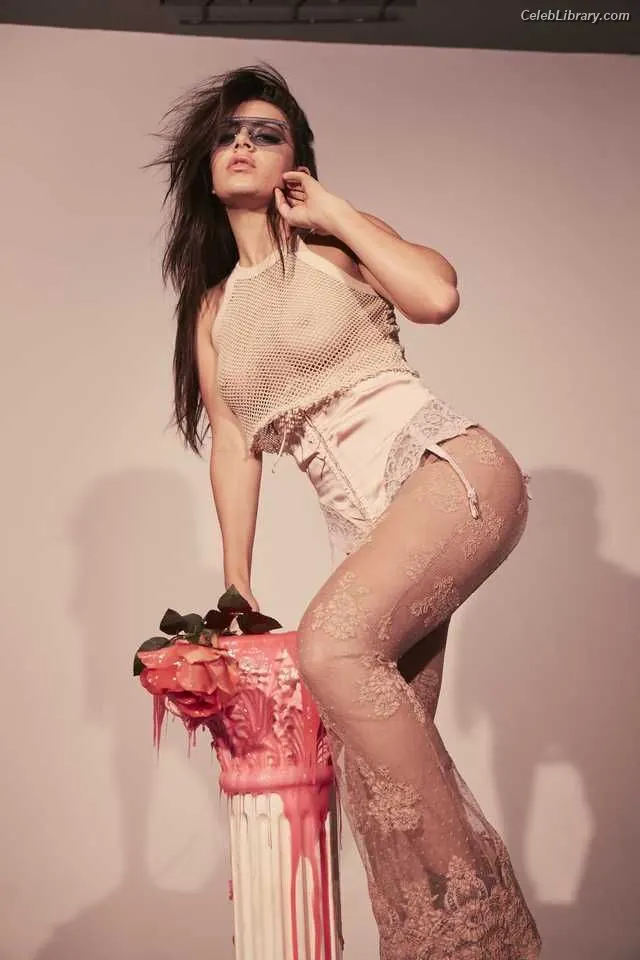 Charli XCX photo 7 of 2648