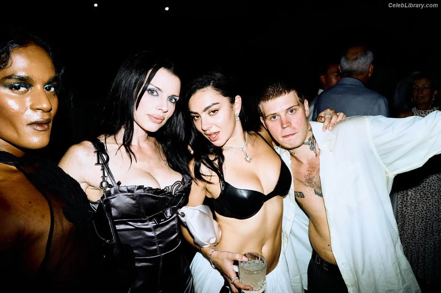 Charli XCX photo 5 of 2648