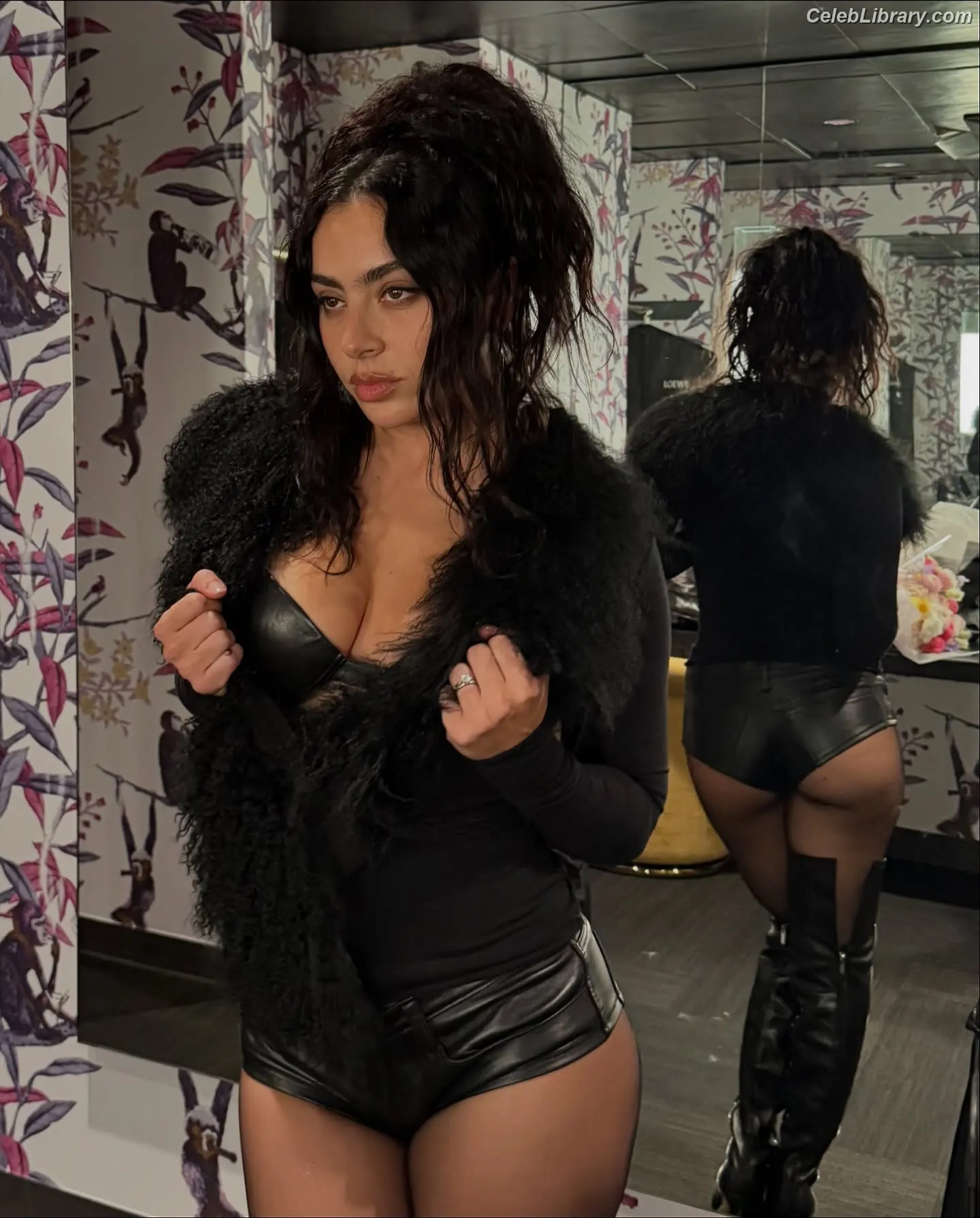 Charli XCX photo 7 of 2648