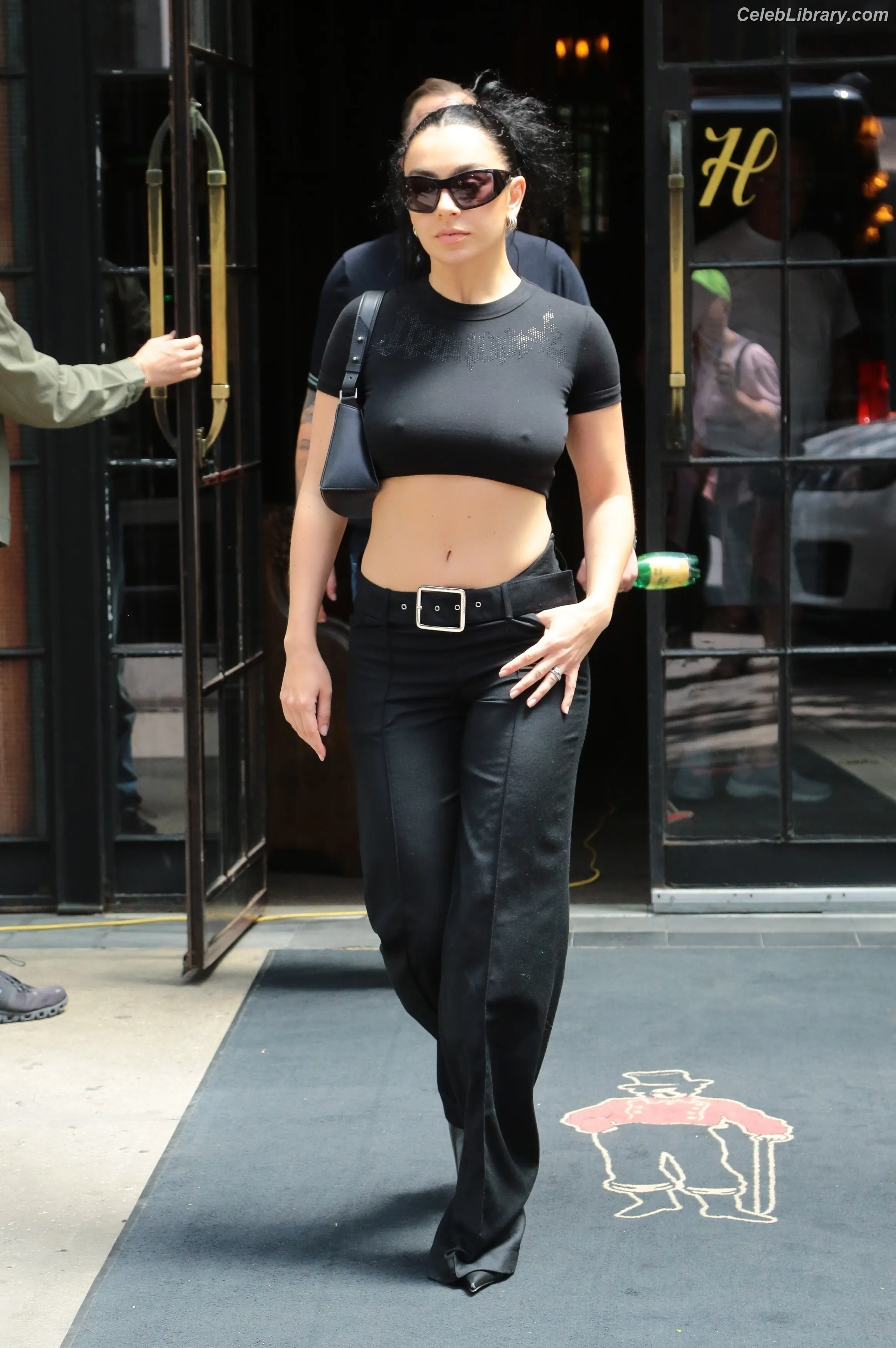Charli XCX photo 13 of 2648