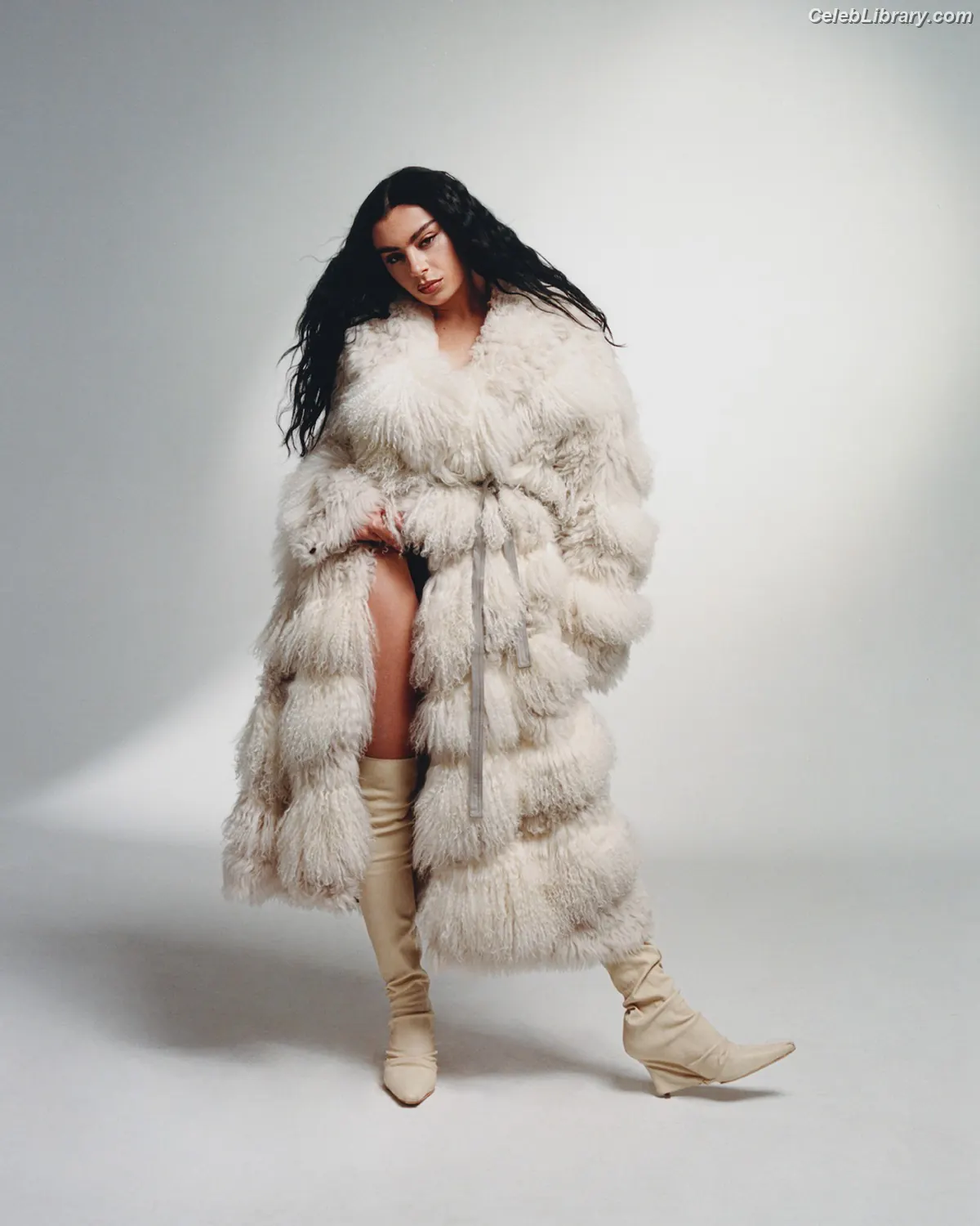 Charli XCX photo 12 of 2648