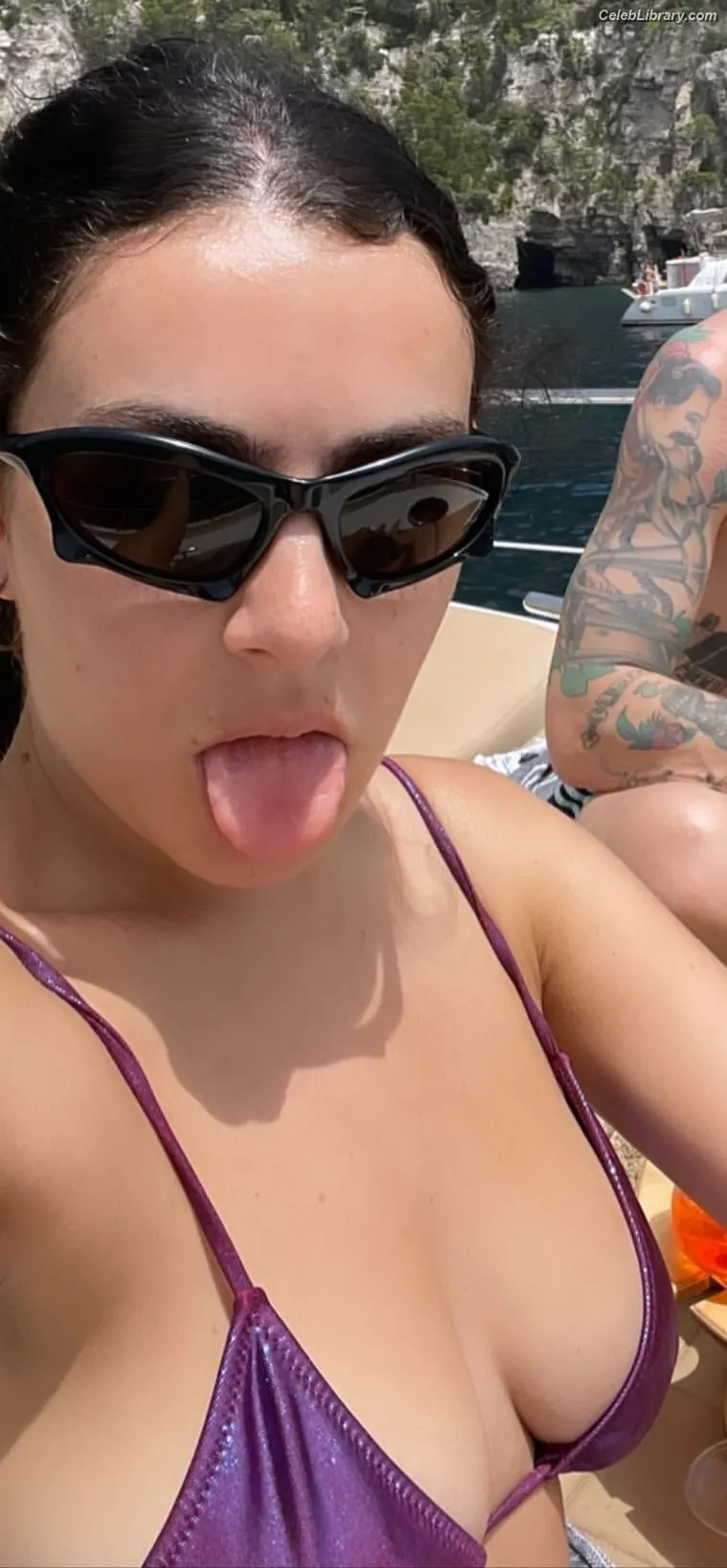 Charli XCX photo 10 of 2648