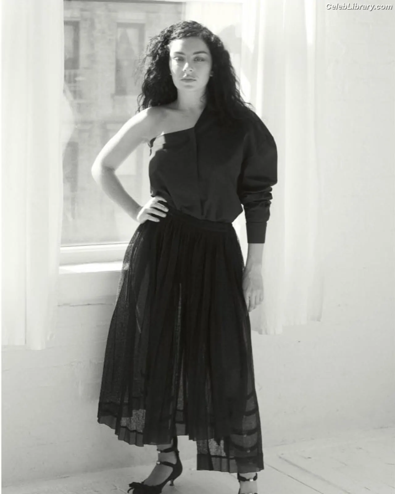 Charli XCX photo 6 of 2648