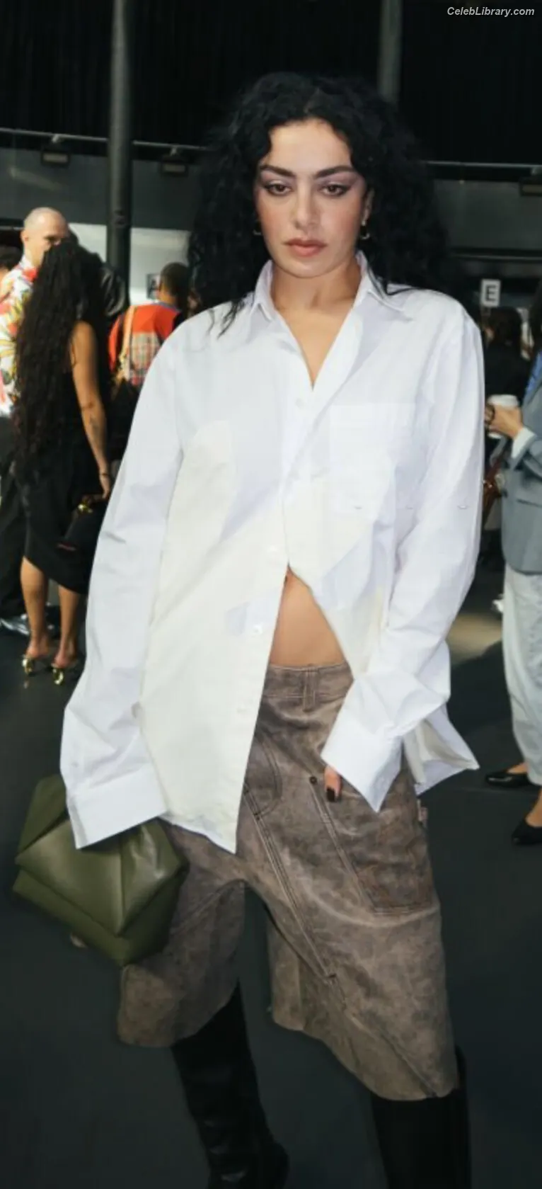 Charli XCX photo 19 of 2648