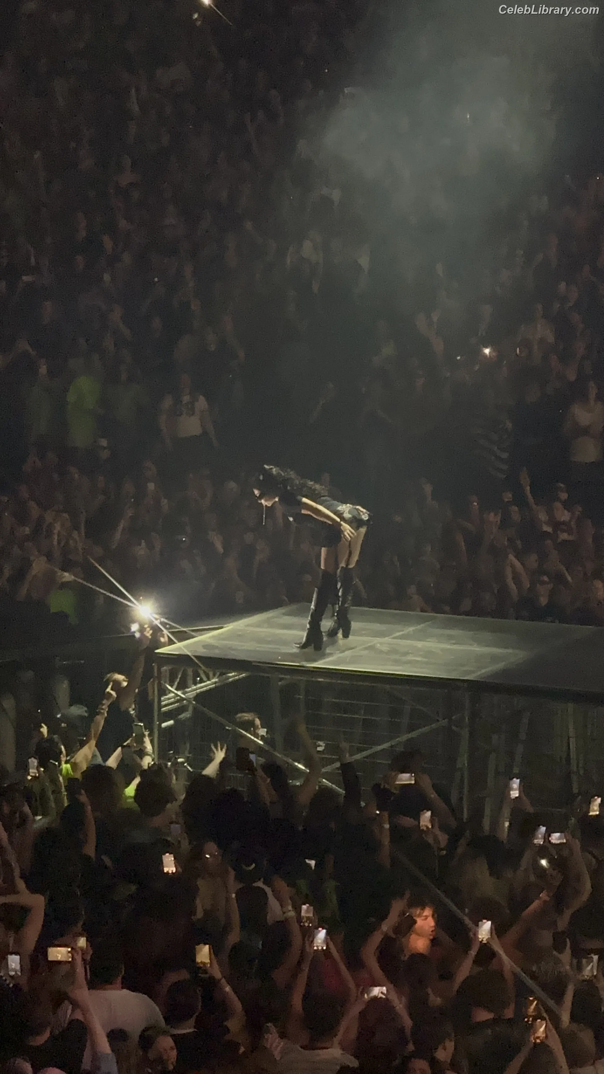 Charli XCX photo 3 of 2648