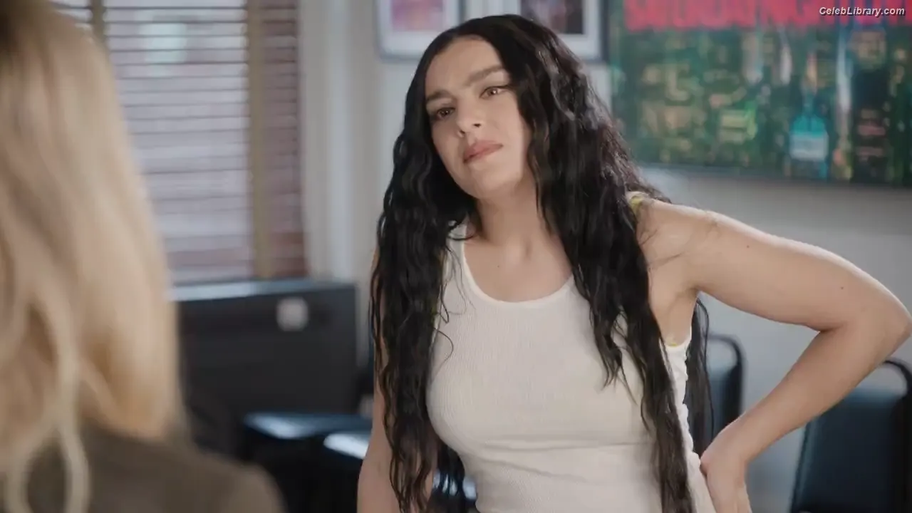 Charli XCX photo 14 of 2648
