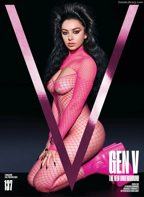 Charli XCX photo 20 of 2701
