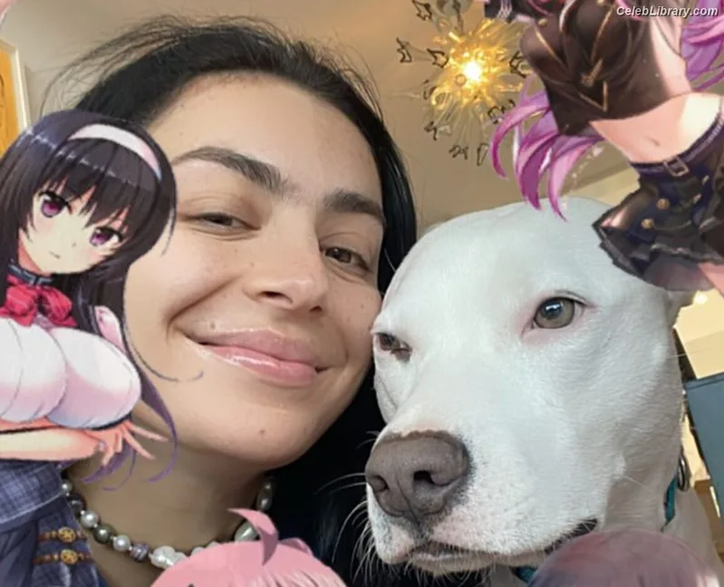 Charli XCX photo 18 of 2701
