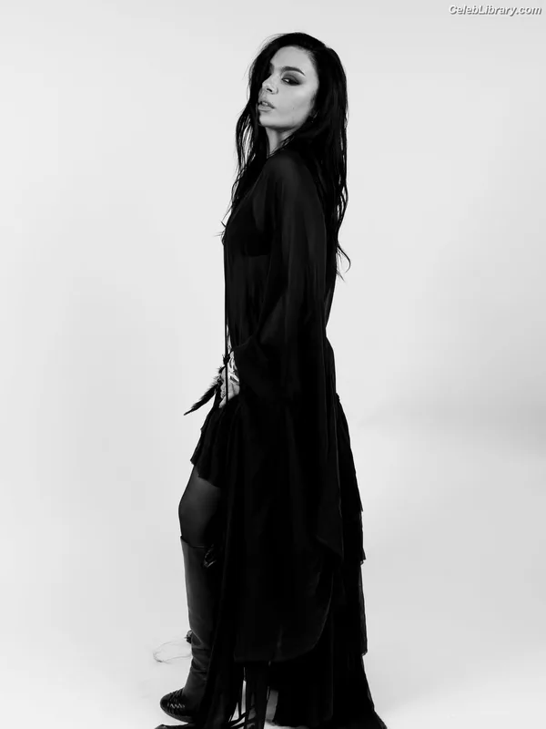 Charli XCX photo 23 of 2701