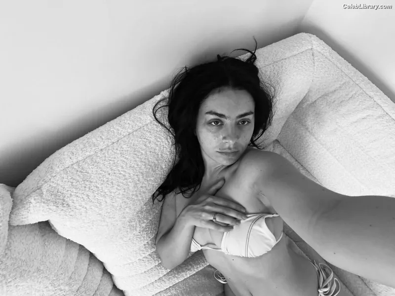 Charli XCX photo 17 of 2701
