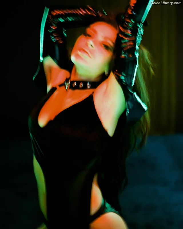 Charli XCX photo 15 of 2701