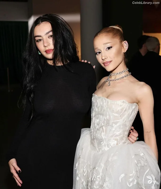 Charli XCX photo 14 of 2701