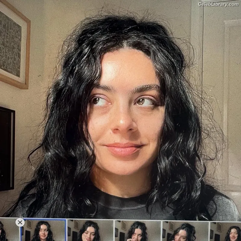 Charli XCX photo 17 of 2701