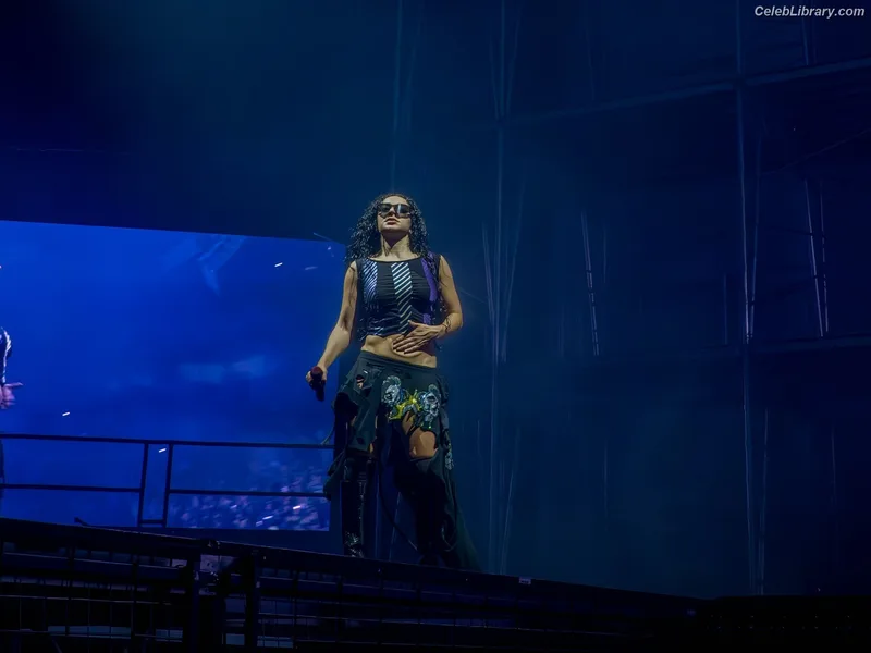 Charli XCX photo 24 of 2701