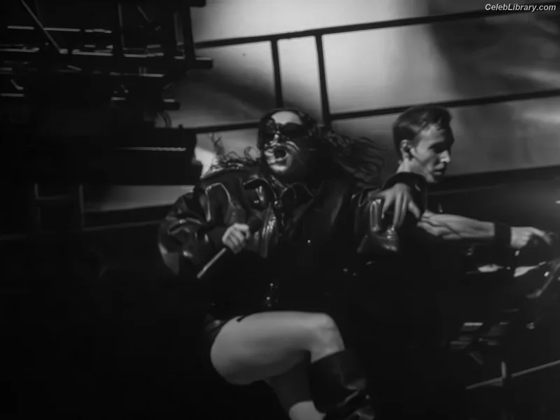 Charli XCX photo 4 of 2701