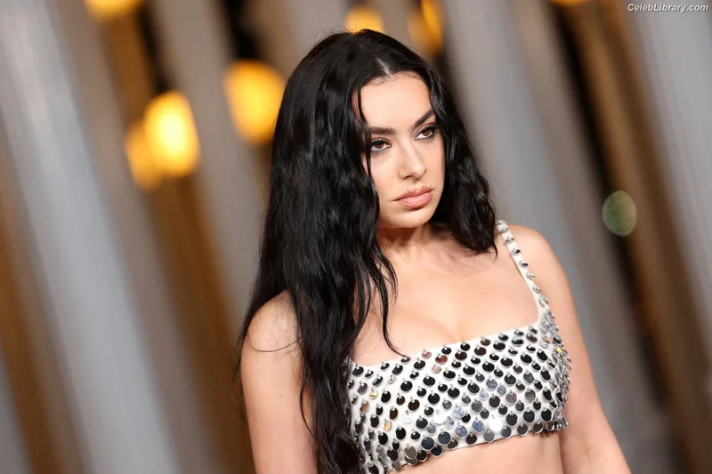 Charli XCX photo 24 of 2701