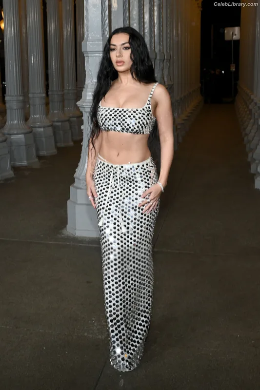 Charli XCX photo 12 of 2701