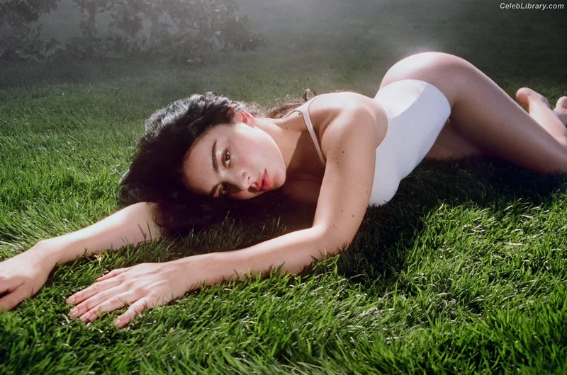 Charli XCX photo 10 of 2701