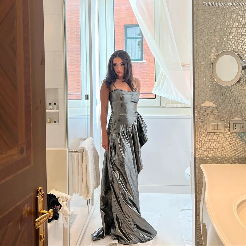 Charli XCX photo 18 of 2701
