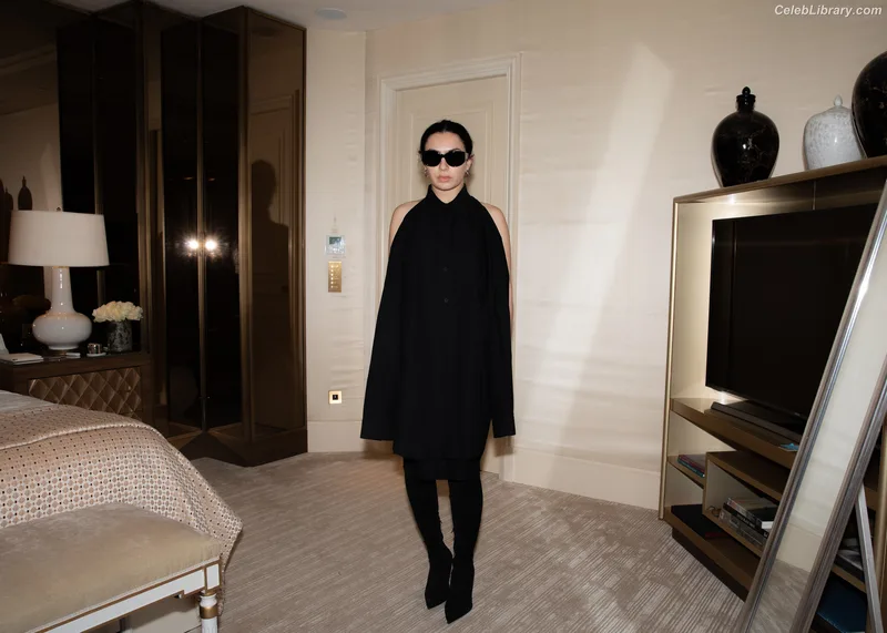 Charli XCX photo 7 of 2701
