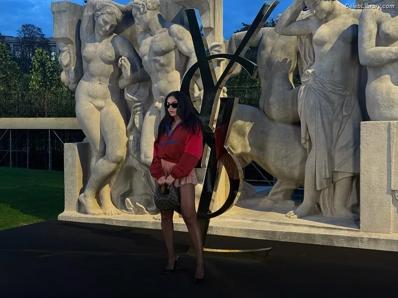 Charli XCX photo 16 of 2701