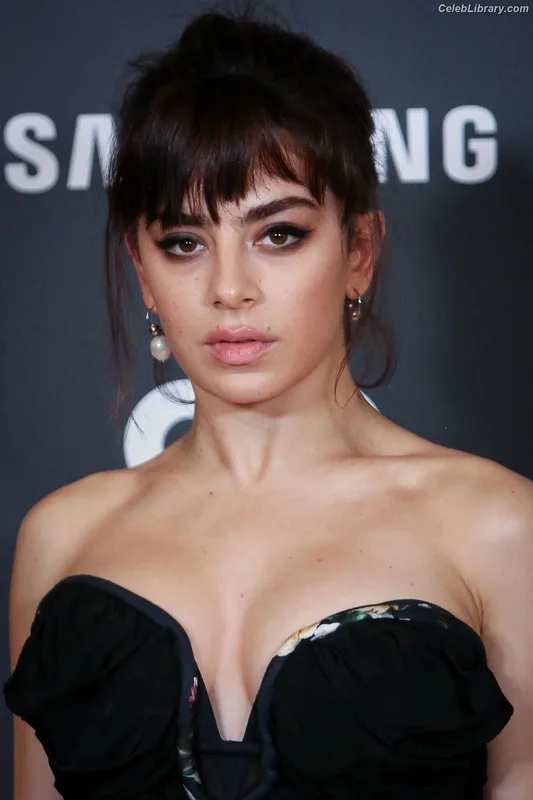 Charli XCX photo 18 of 2701